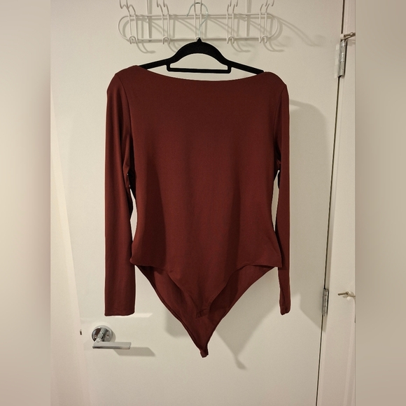 H&M Women's Burgundy/Brown Boat-neck Long-sleeve Bodysuit (Size XL) - Picture 2 of 5